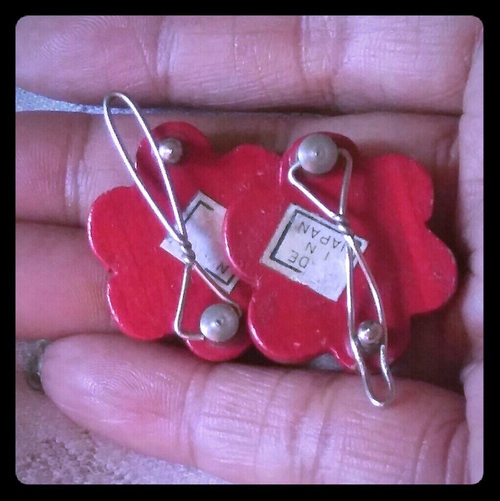 Vintage Wooden Flower Hair Barrettes - Picture 6 of 7